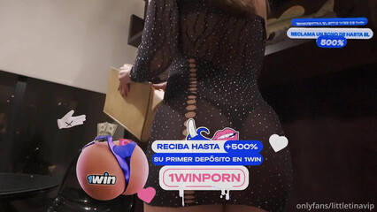 Отчим дал на рот и жестко выебал в анал падчерицу за то, что брала его книги