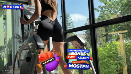 Девушка тренер первый день на работе, а уже трахнулась с клиентом