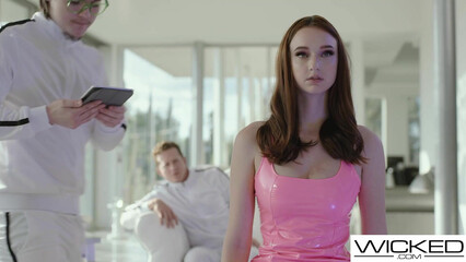 Порно косплей на Cyber Space HOT AF – жесткий секс с кибер девушкой