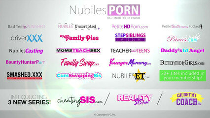 Мама с дочкой объединились и трахнули приемного сына с поломанными руками