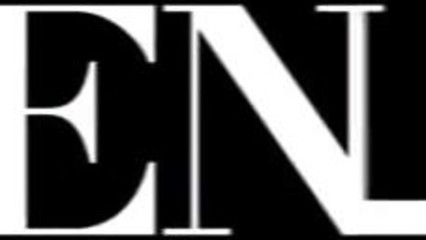 Белая девица разделась и отдалась своему чернокожему боссу