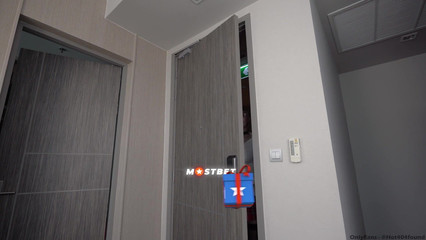 Экзамены на носу, а молодая студентка думает о мужских членах!