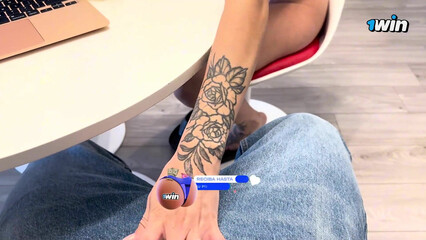 Утренний минет и секс с молодой аргентинкой в татуировках