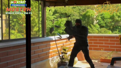 Грабитель ворвался в дом и изнасиловал меня в задницу – это было классно!